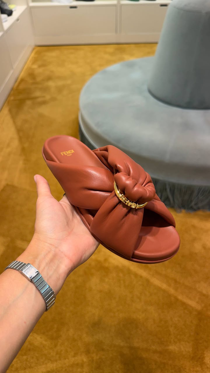 O'Lock Slide Sandals