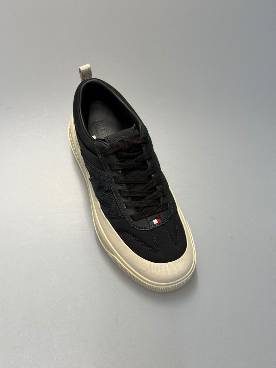 Glissade Low-Top Sneakers