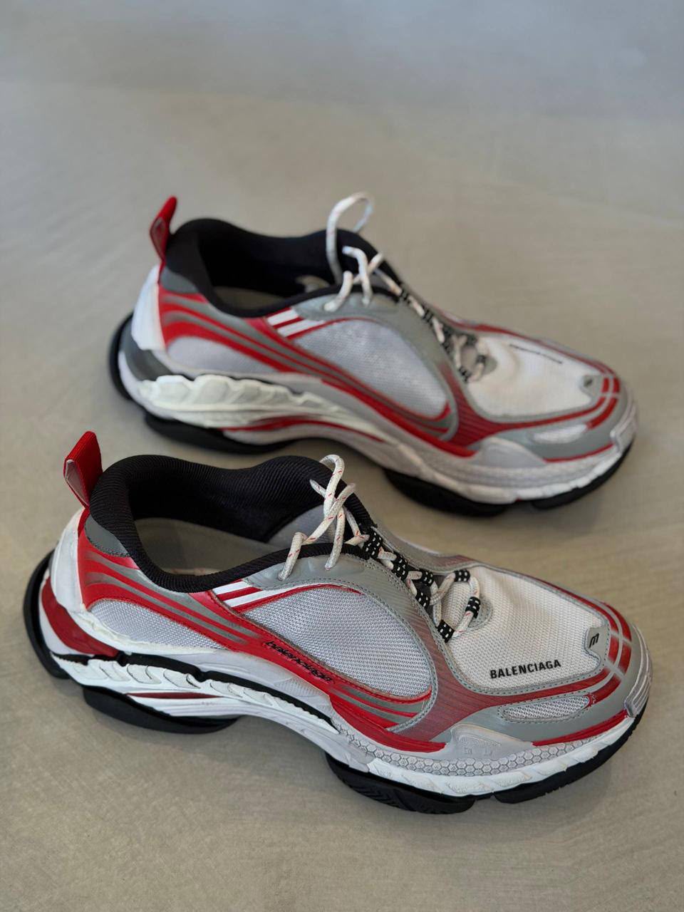 Runner Sneakers
