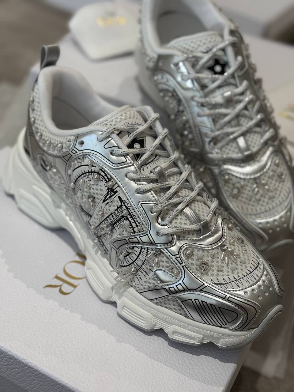 Vibe Sneaker