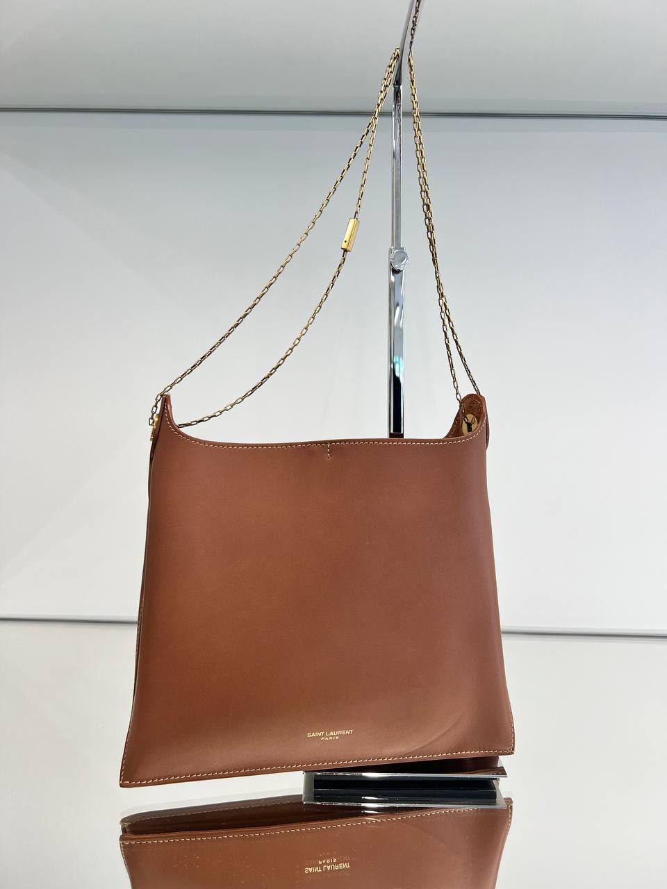 Bea Soft Hobo Bag in Smooth Leather