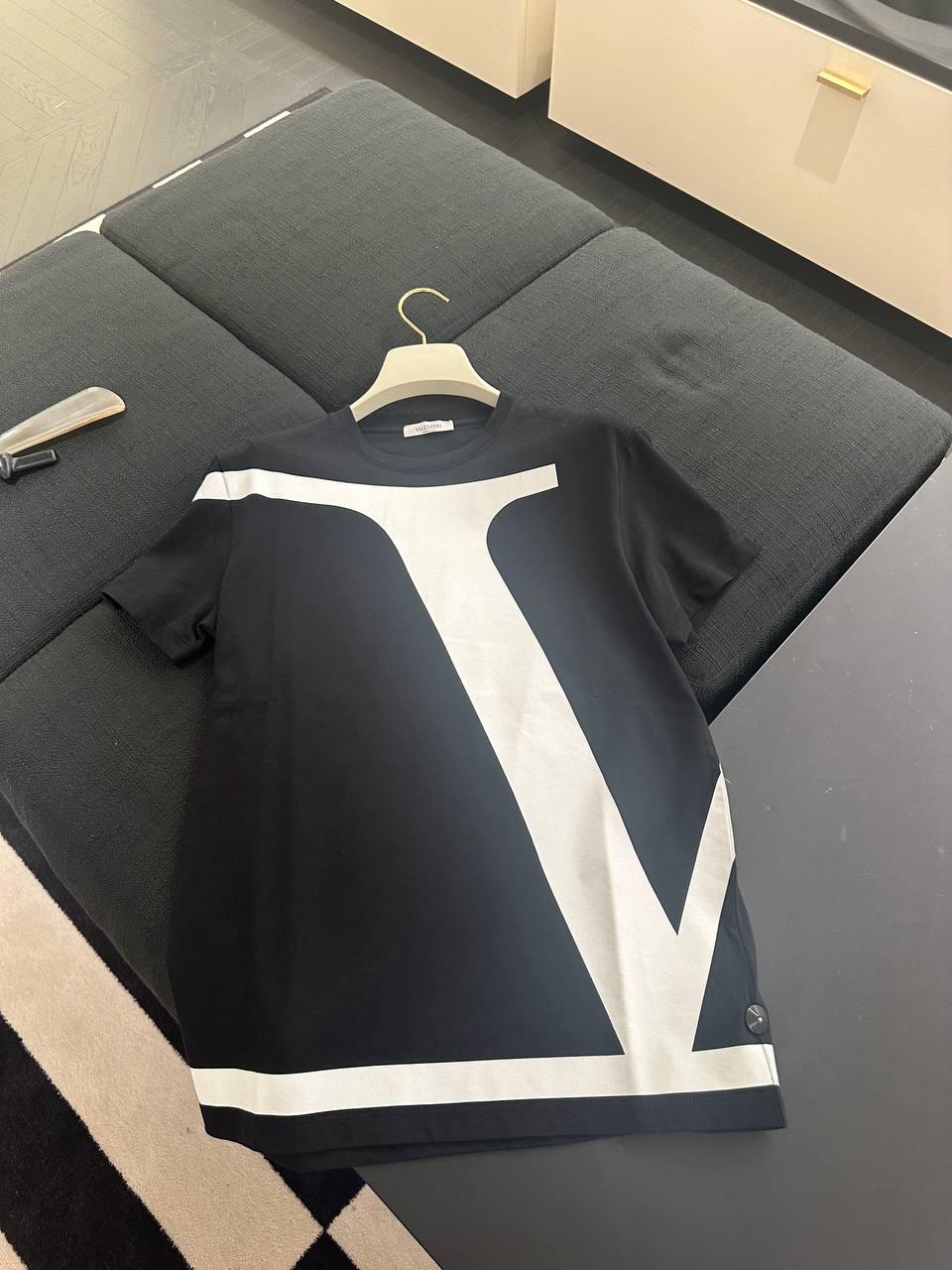 VLogo Signature T-shirt