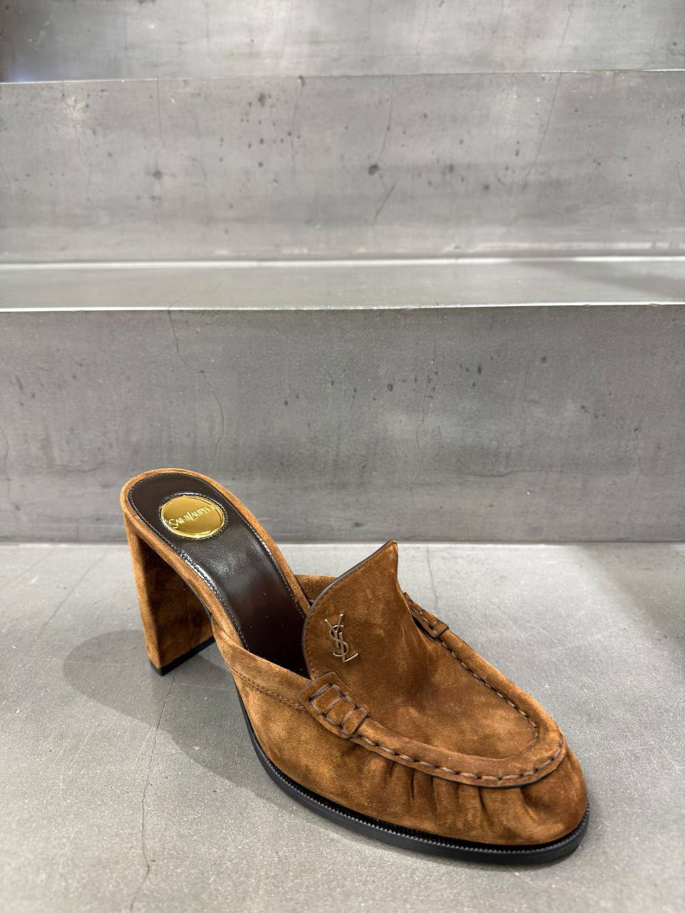 Le Loafer Mule in Suede