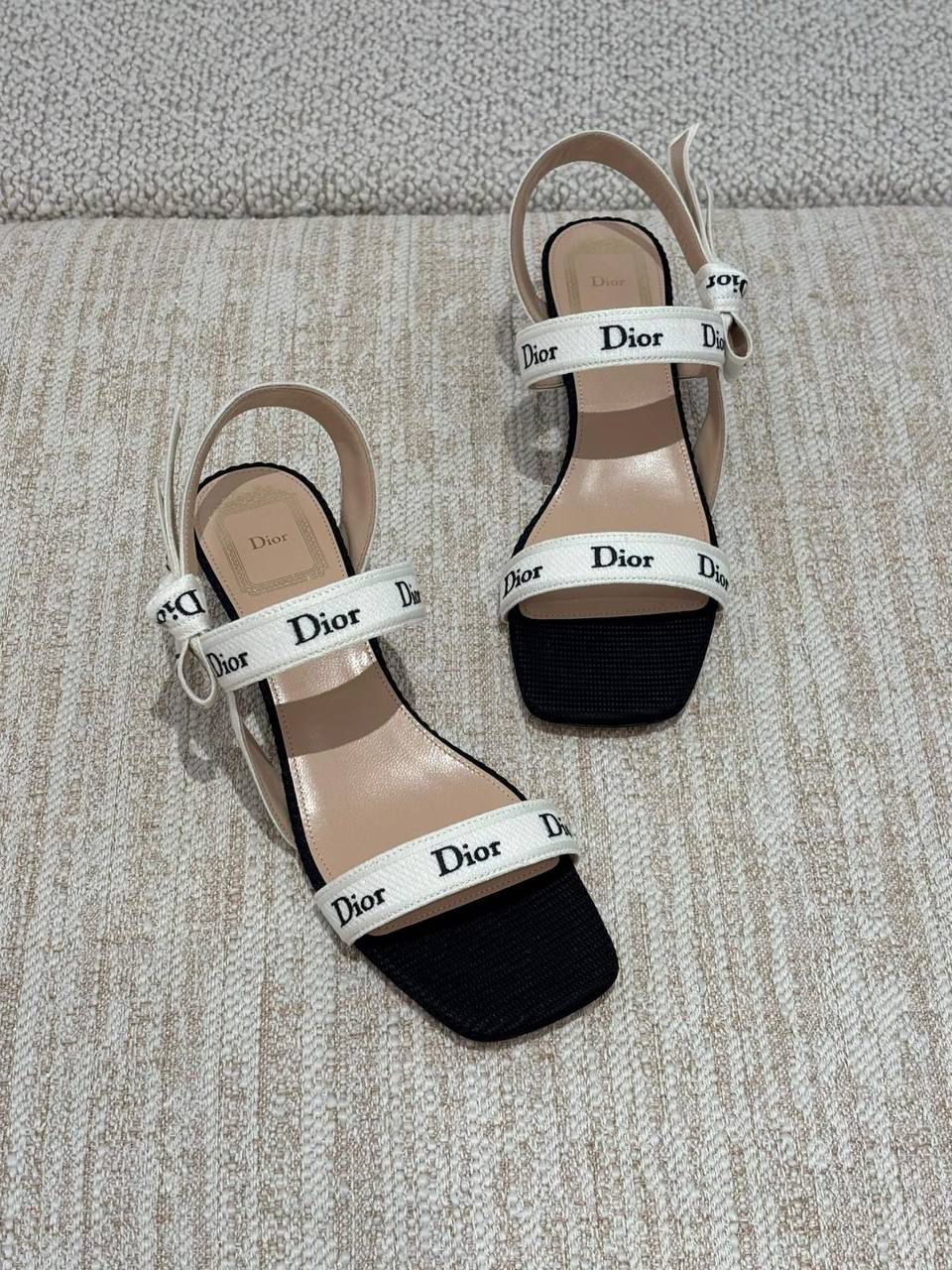 Granville Kitten Heel Pump