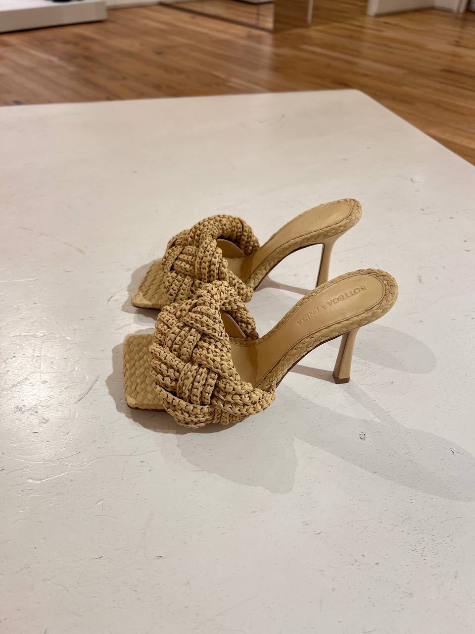 Lido Intrecciato Raffia Sandals