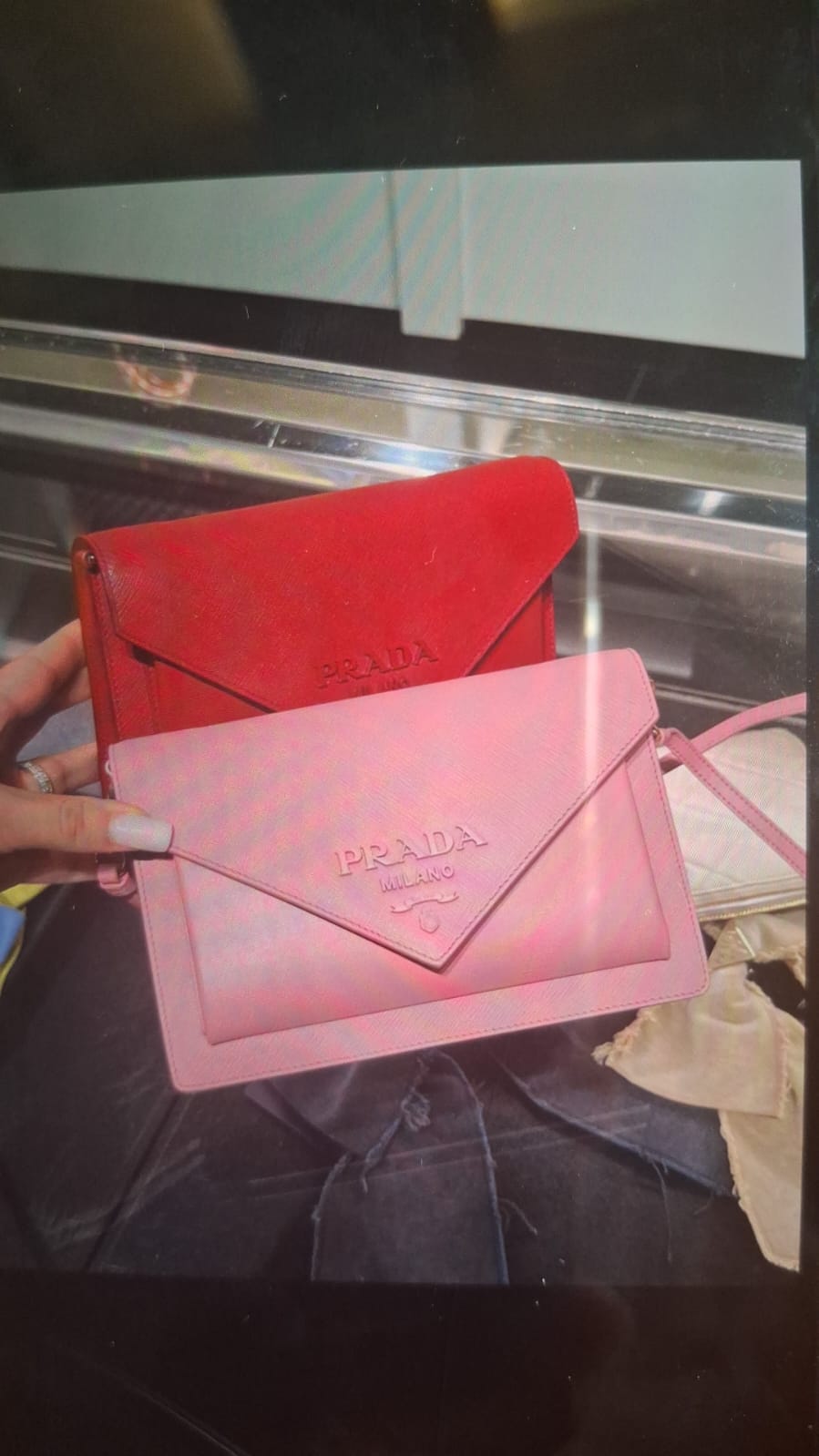 Envelope Leather Wallet on Chain
