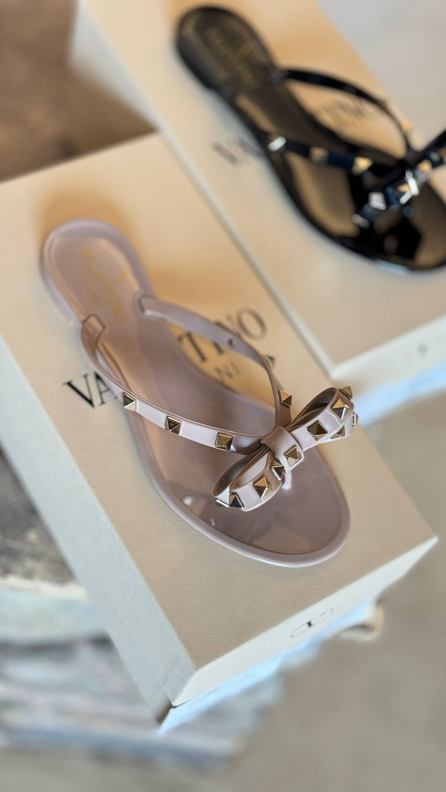Valentino Garavani Rockstud Jelly Flip Flops