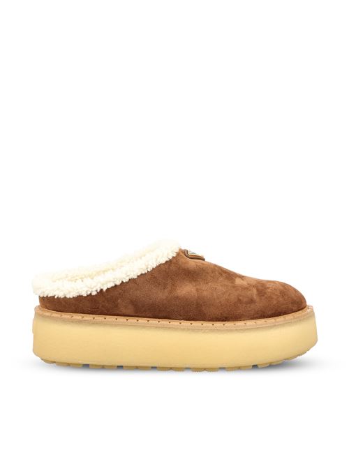 Sabot realizzati in pelle di vitello