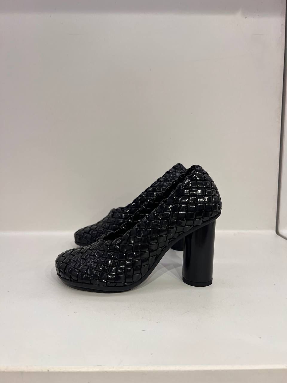 Intrecciato Leather Pumps