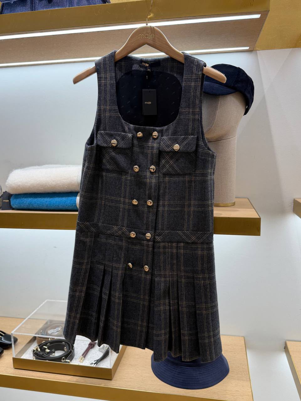 Double-breasted plaid pleated dress
