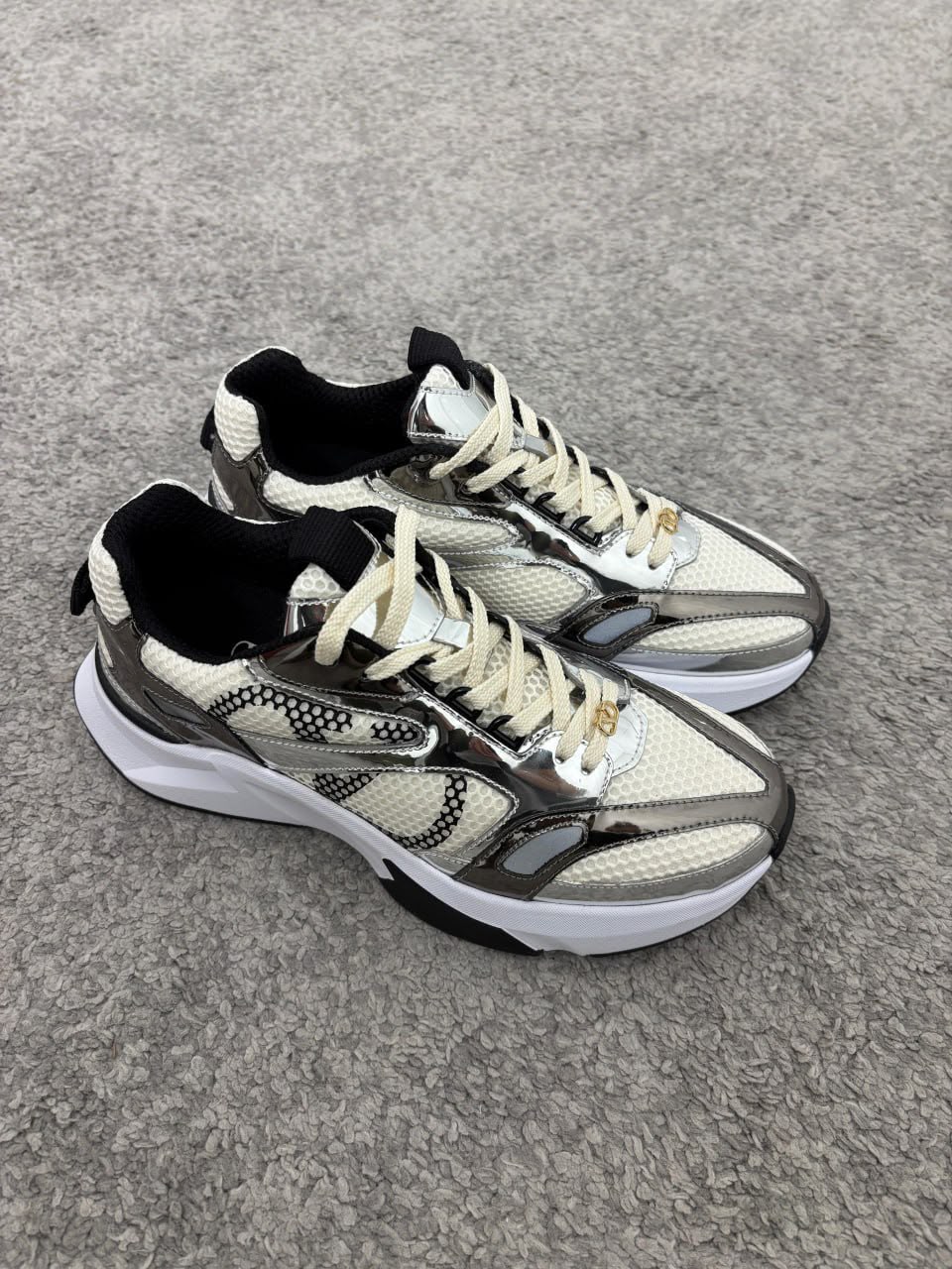 Garavani One Stud Low-Top Sneaker
