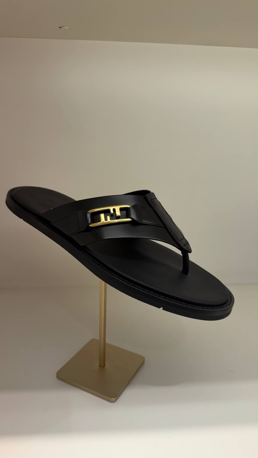 O'Lock Thong Sandals