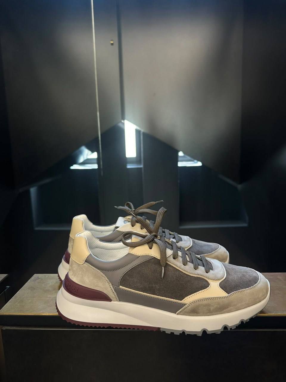 Runner Sneakers