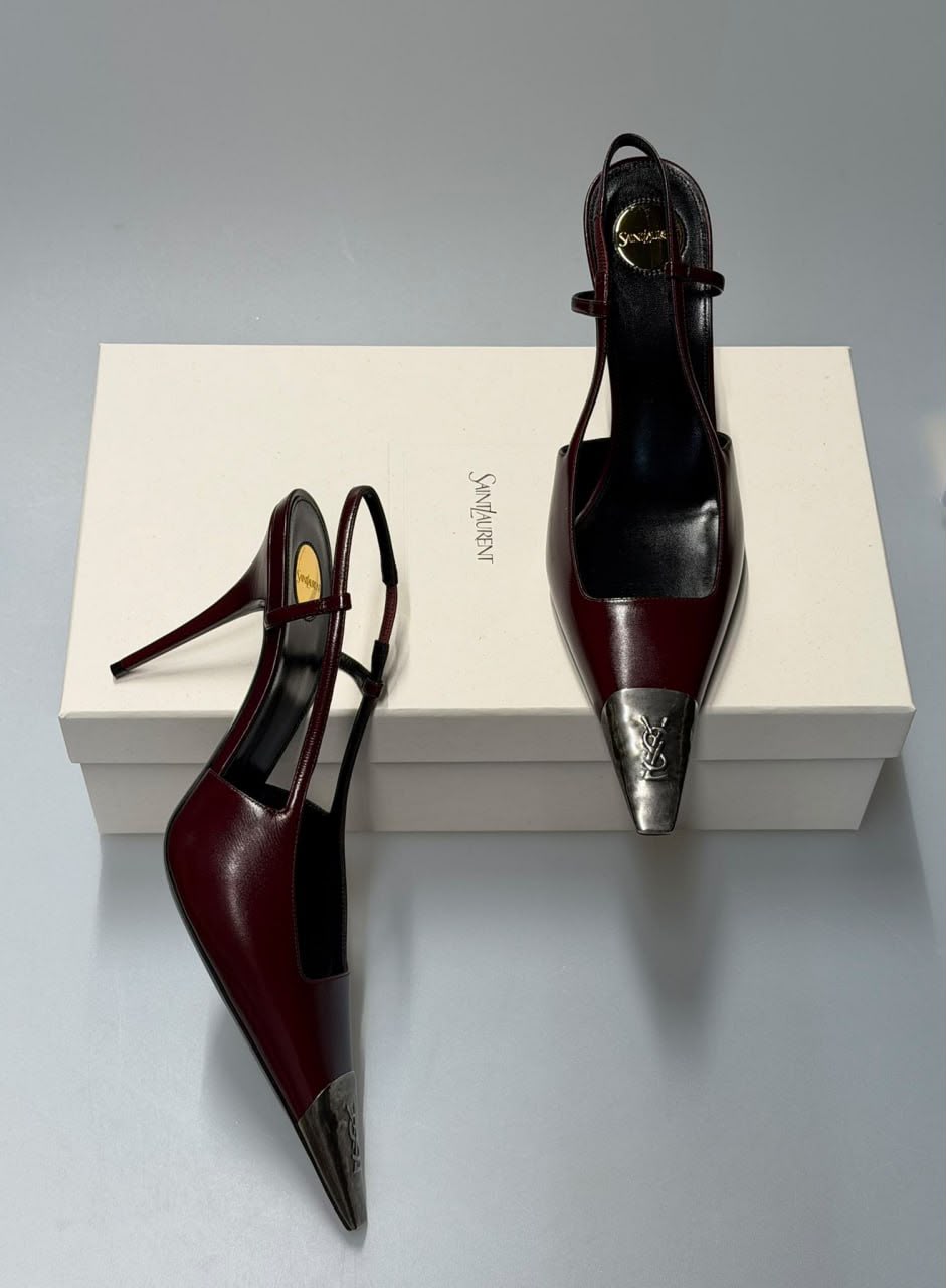 Le 5 à 7 Slingback Pumps in Patent Leather with Metal Toe Cap