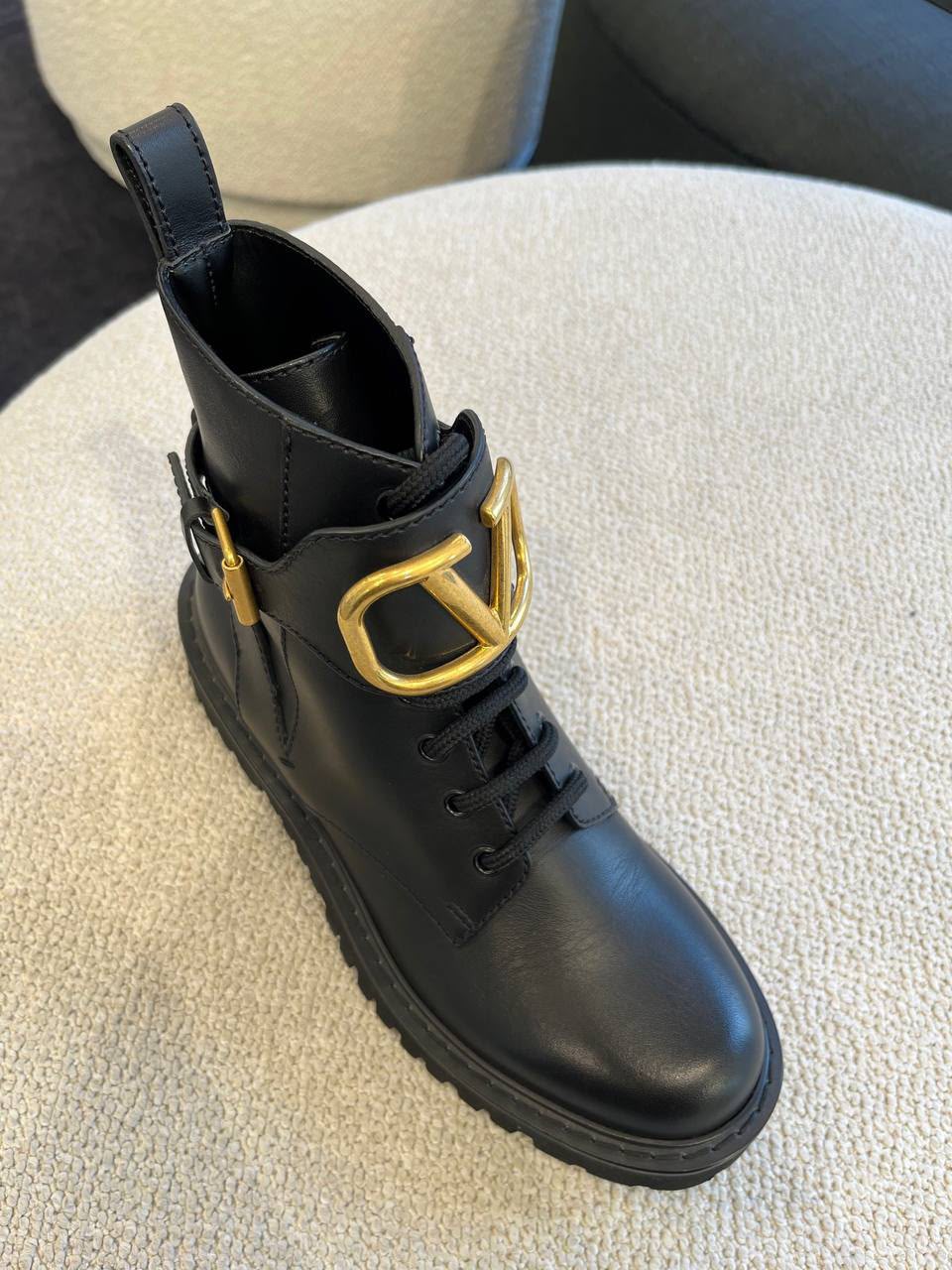 Garavani VLogo Signature Combat Boot