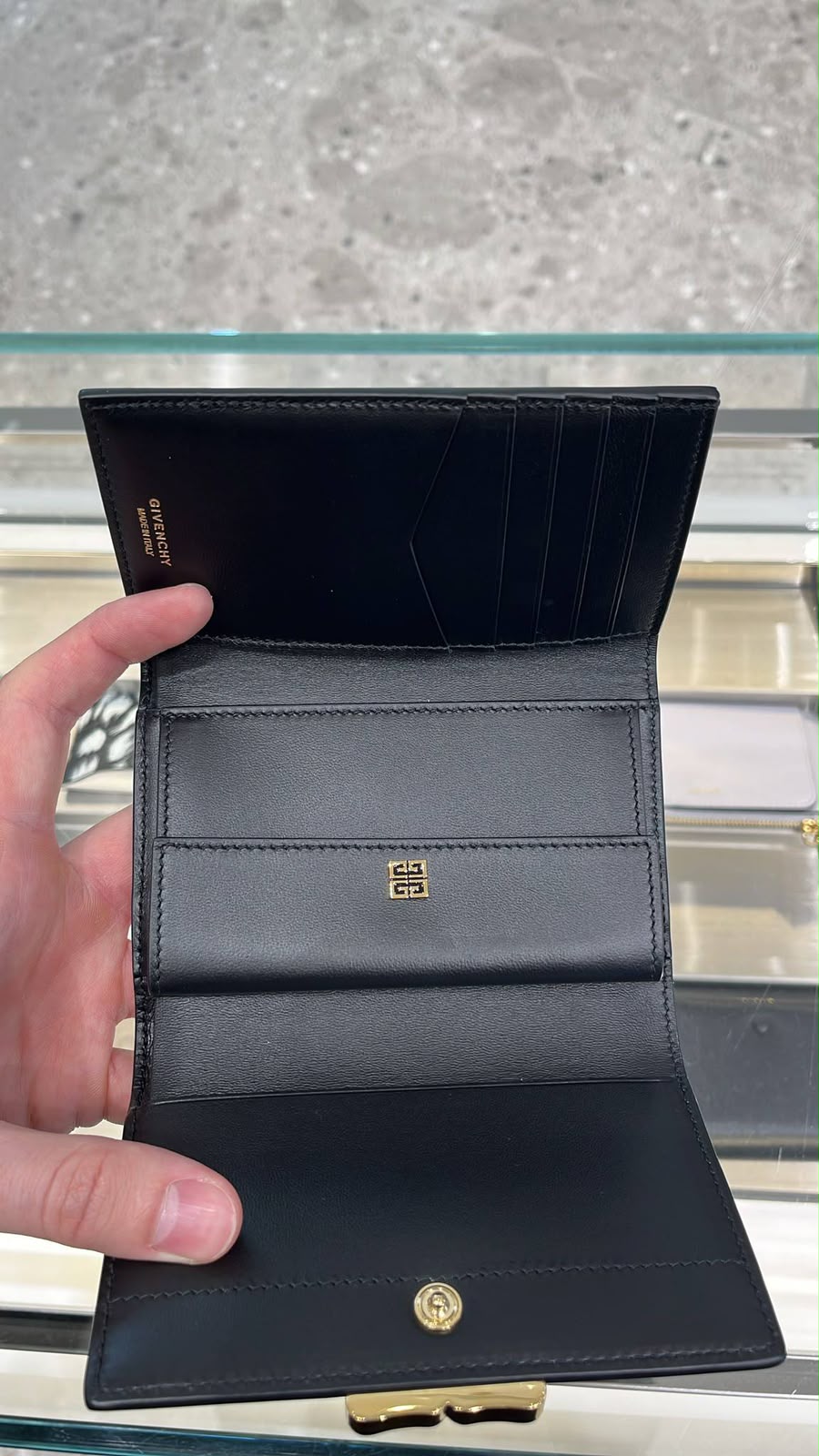4G Trifold Wallet in Box Leather