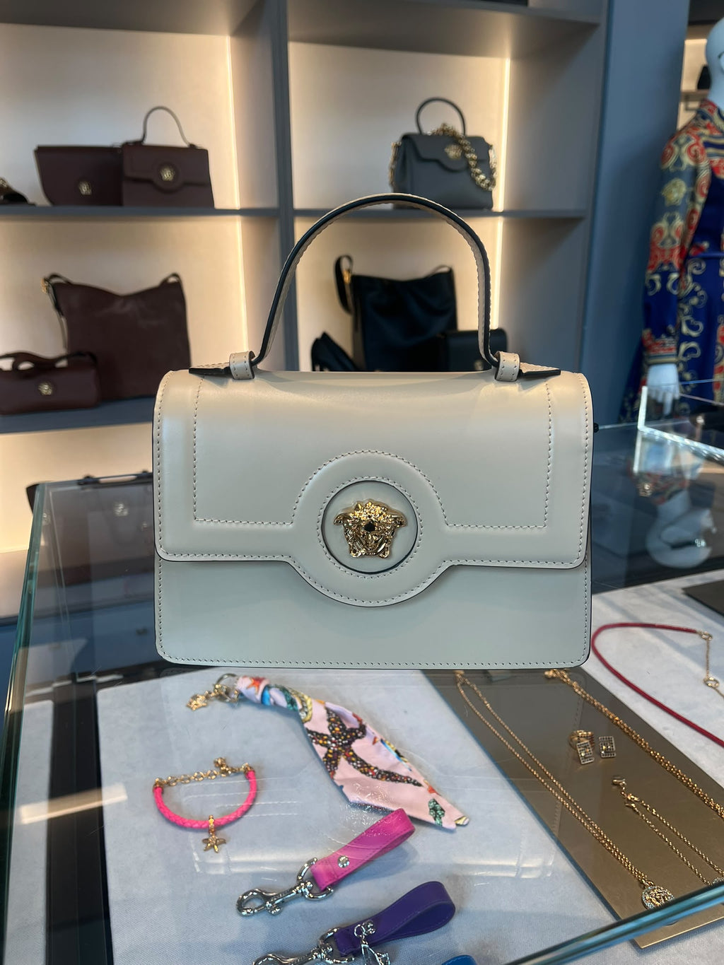 Virtus Shoulder Bag