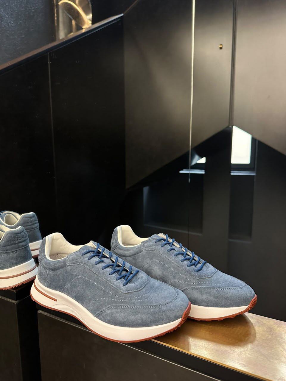 360 LP Flexy Walk Sneakers