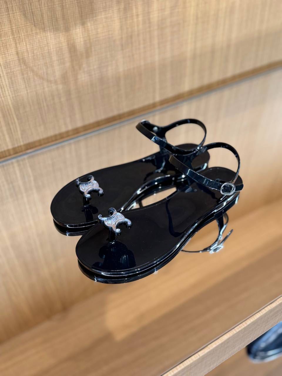 Triomphe Thong Sandals in Rubber