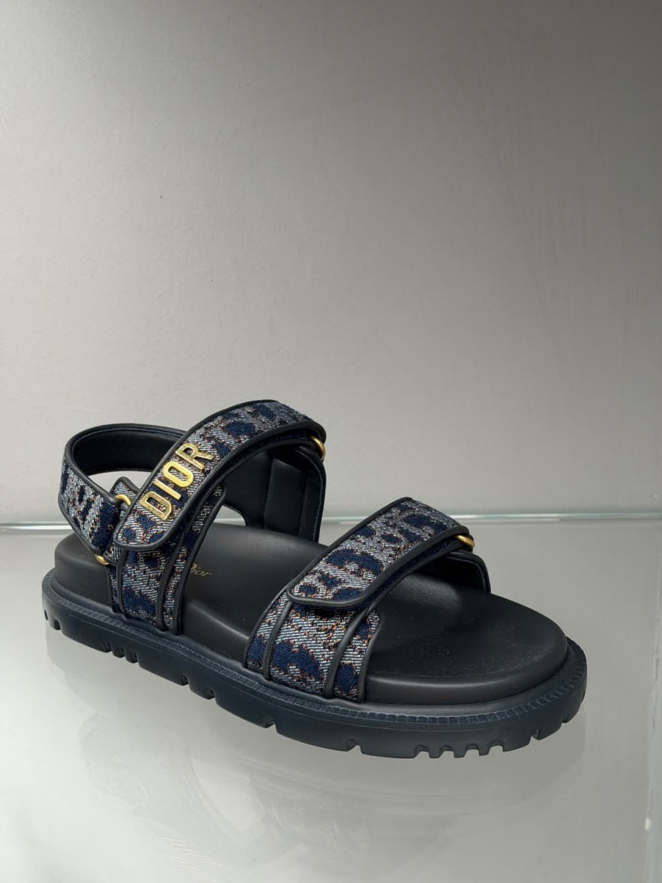 Act Sandal